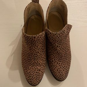 Universal Thread leopard booties size 6